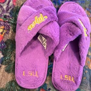 ❤️🐅❤️LSU Purple Fuzzy Slippers